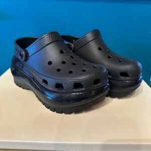 CROCS Mega Crush Black Clog Platform Shows Women’s 6 Men’s 4